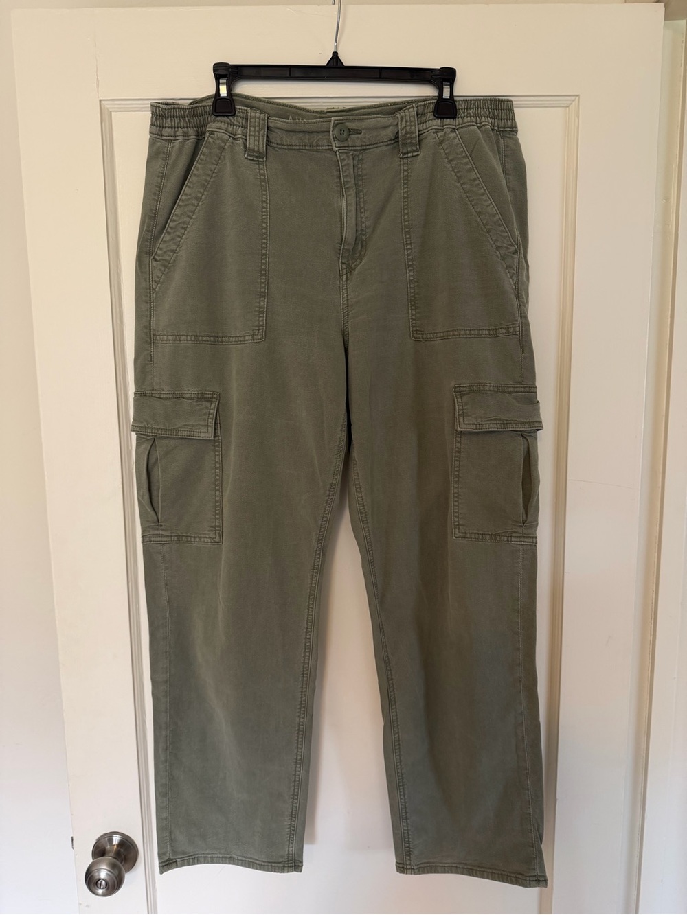 Women’s Olive Green Cargo Pants
